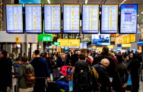 KLM schrapt honderd retourvluchten om storm