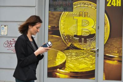 Bitcoin rớt mạnh khi Chủ tịch Fed “dội gáo nước lạnh” vào dự án Libra của Facebook