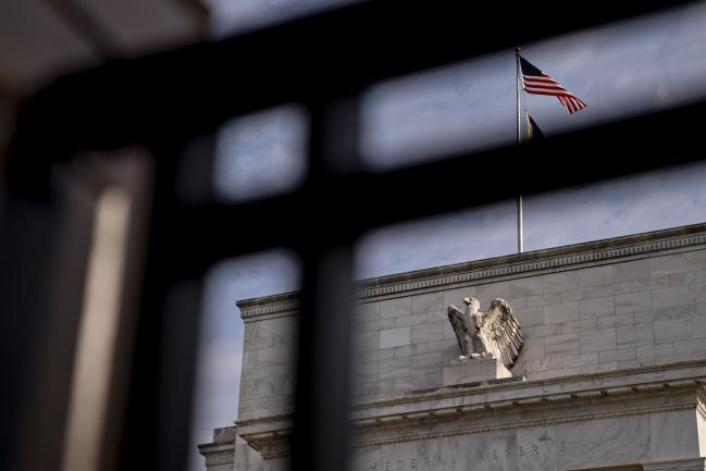 Fed Officials See Little Virus Impact and No Need to Alter Rates