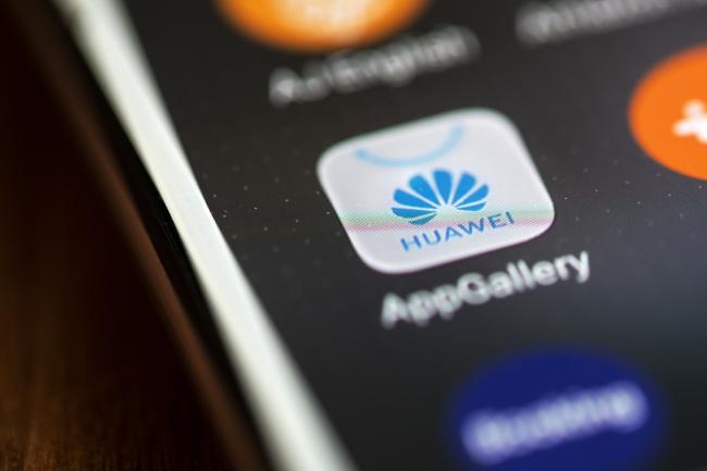 © Bloomberg. The icon for Huawei Technologies Co.'s App Gallery application is displayed on the company's P20 Pro smartphone in an arranged photograph taken in Hong Kong, China, on Monday, May 20, 2019. Top U.S. corporations from chipmakers to Google have frozen the supply of critical software and components to Huawei, complying with a Trump administration crackdown that threatens to choke off China's largest technology company. 