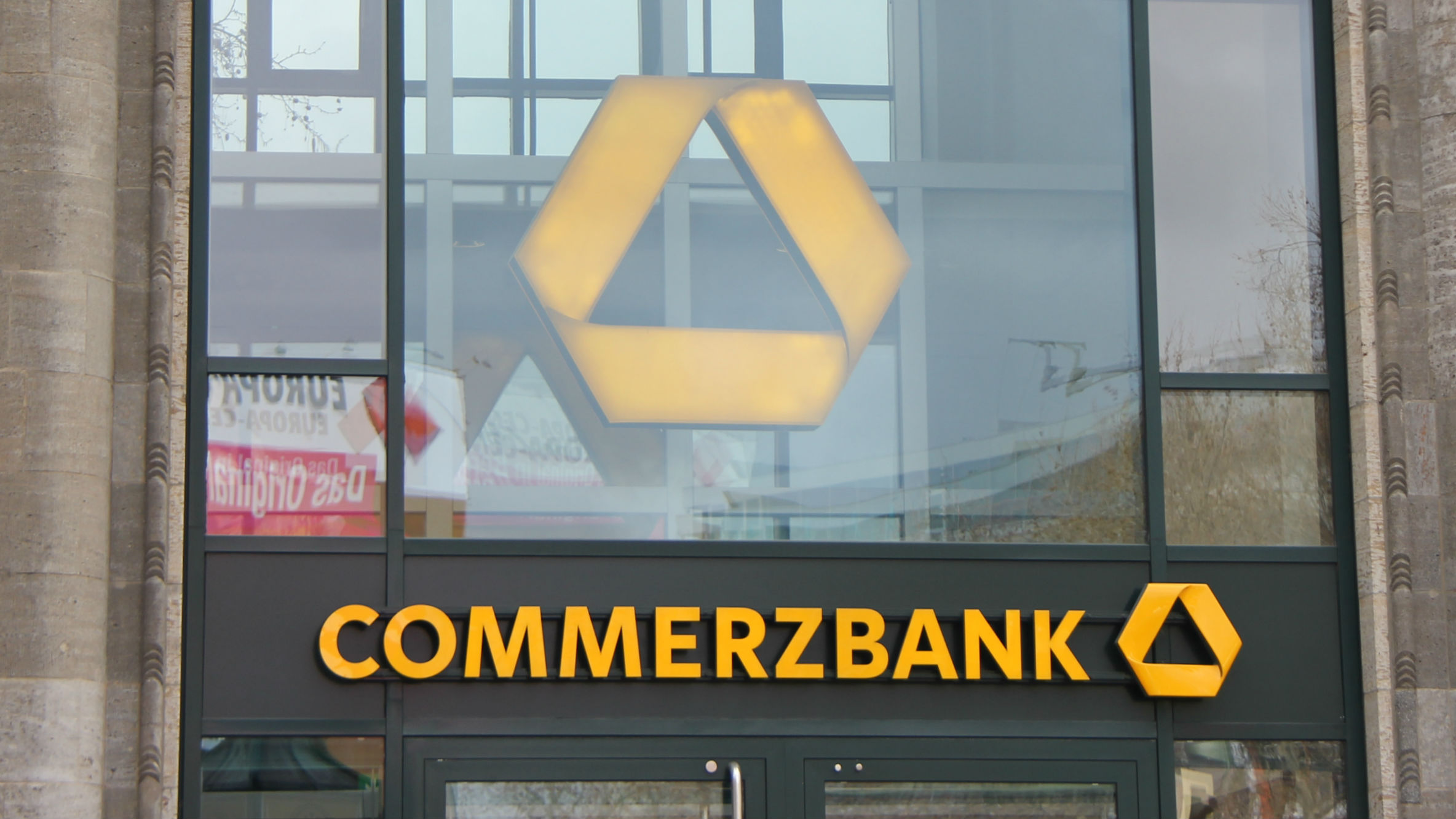 5 Gründe, warum die Commerzbank-Aktie noch nicht über den Berg ist