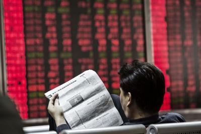Quá đau vì cú sốc lợi nhuận từ Tencent, Trader Trung Quốc bán tháo cổ phiếu Hồng Kông