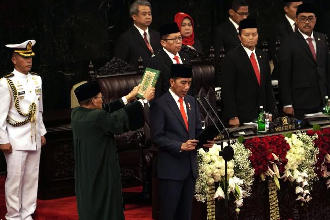 Jokowi Eyes $7 Trillion Indonesia Economy With New Cabinet