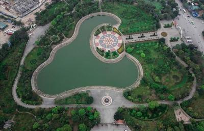 Phó thủ tướng chỉ đạo Hà Nội báo cáo việc xén đất công viên làm bãi đỗ xe