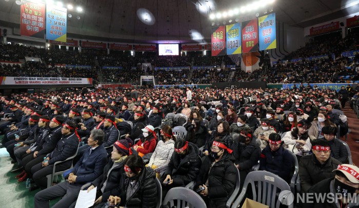 은행 노사 갈등의 불씨 '임금피크제'…쟁점은