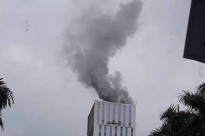 Hà Nội: Cháy lớn tại công trình Trung tâm lưu ký chứng khoán Việt Nam