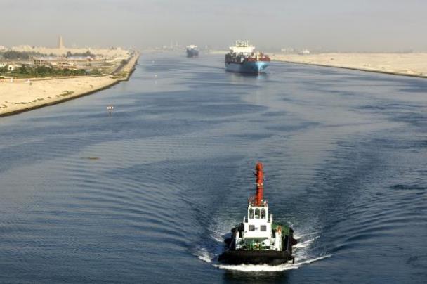 © EborsaHaber. “Katar Gemilerinin Süveyş Kanalını Geçmesi Yasak Değil”