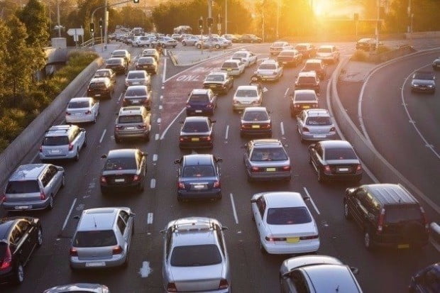 "귀성·귀경 안전제일…車보험 무상점검·단기운전자 특약 챙기세요"