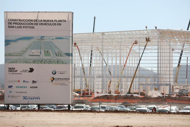 © Bloomberg. The new BMW production plant under construction in San Luis Potosi in 2017.  Photographer: Susana Gonzalez/Bloomberg