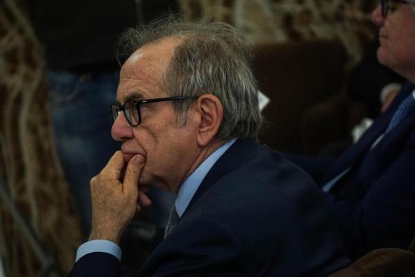 © Ansa. Padoan a Ue, da riforme spinta 3% pil