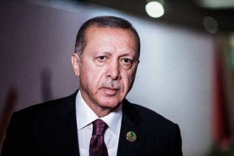 Erdogan roept Turken op lira te stutten