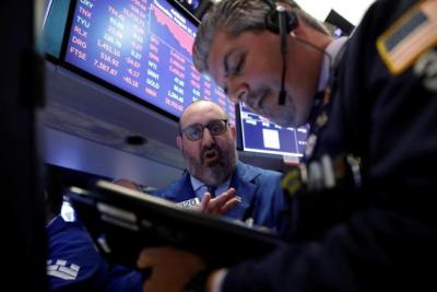 Dow Jones và S&P 500 giảm 2 tuần liên tiếp