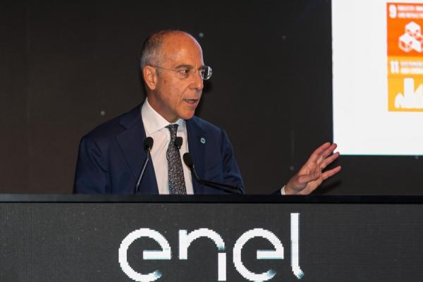 Enel: investimenti 28,7 mld, 50% green