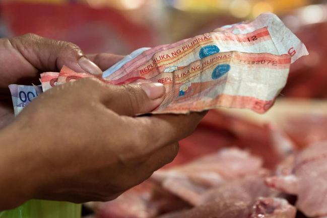 Philippine Peso Slump a Relief to Exporters