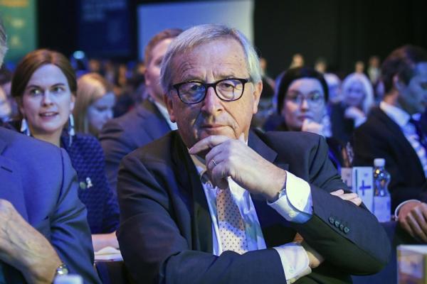 © Ansa. Juncker, Italia rispetti regole