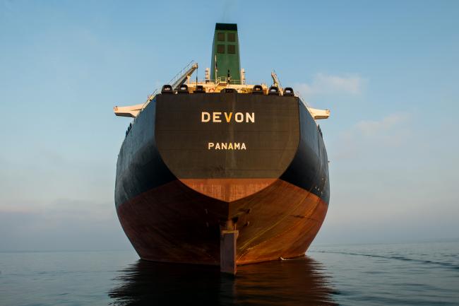 Iranian Oil Tankers Go Dark With 1 1/2 Months to Go to Sanctions