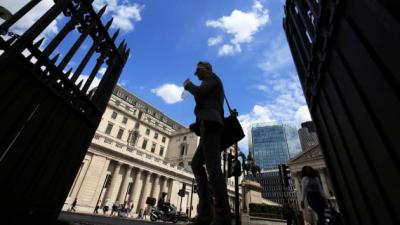 NHTW Anh lại họp khẩn hạ lãi suất và tăng mua trái phiếu lên hơn 750 tỷ USD