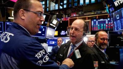 Dow Jones và S&P tiếp tục hành trình lập kỷ lục mới