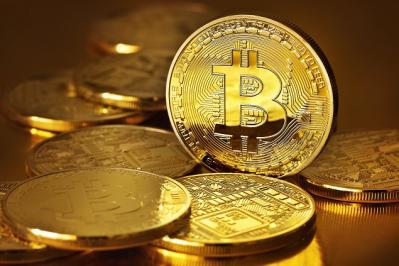 Bitcoin vượt ngưỡng 8,000 USD khi nỗi lo về phân tách biến mất