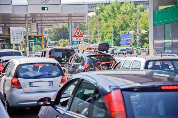 Boom per auto in Italia, ma sono vecchie