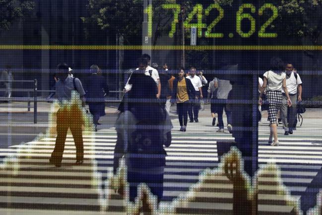 Asian Stocks Drift on Trade Doubts; Treasuries Dip: Markets Wrap