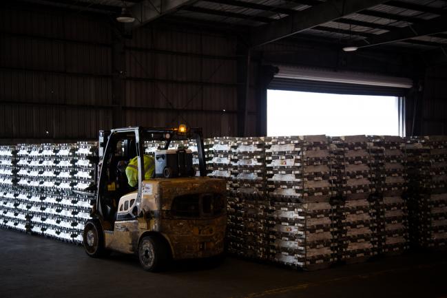 © Bloomberg. A worker uses a forklift to move aluminum ingots in a warehouse at the Port of New Orleans in New Orleans, Louisiana, U.S., on Tuesday, Sept. 18, 2018. The U.S. Census Bureau is scheduled to release trade balance figures on October 5. Photographer: Alex Flynn/Bloomberg