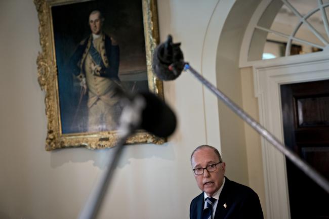 © Bloomberg. Larry Kudlow, director of National Economic Council, speaks during a meeting with U.S. President Donald Trump, not pictured, in the Cabinet Room of the White House in Washington, D.C, U.S., on Wednesday, Oct. 17, 2018. Trump plans to withdraw the U.S. from a treaty that gives Chinese companies discounted shipping rates for small packages sent to American consumers, another escalation of his economic confrontation of Beijing. Photographer: Andrew Harrer/Bloomberg