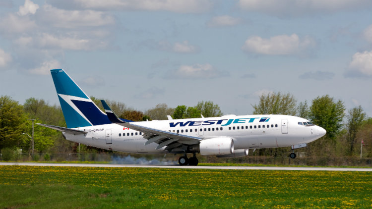 3 Reasons to Invest in WestJet Airlines (TSX:WJA)