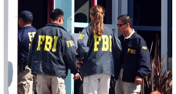 FBI突袭特朗普私人律师办公室，美股受影响最后1小时大跌