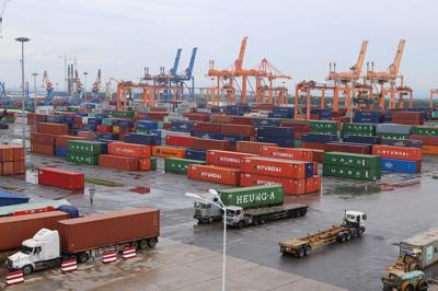 11 tháng, thâm hụt thương mại của Việt Nam với Trung Quốc lên tới 31 tỷ USD