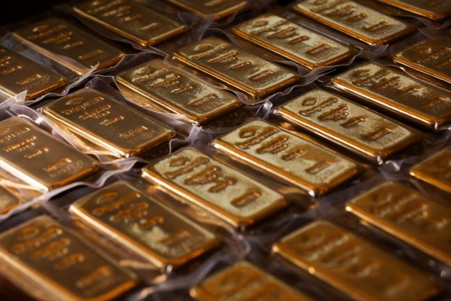 Gold Seen Cracking $1,600 as Fed Cuts Rates Four More Times