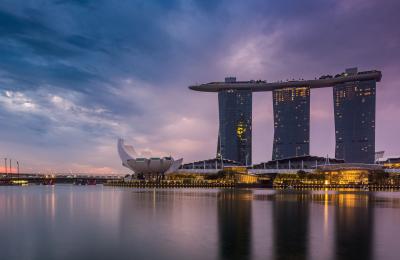 GDP Singapore bất ngờ thu hẹp 3.4% so với quý trước