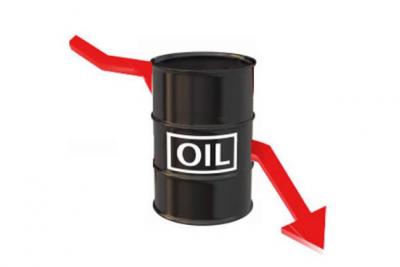 Sụt gần 5%, dầu đánh dấu tuần sụt giảm đầu tiên trong 1 tháng