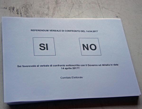 © Ansa. Alitalia:affluenza referendum a 55% ieri