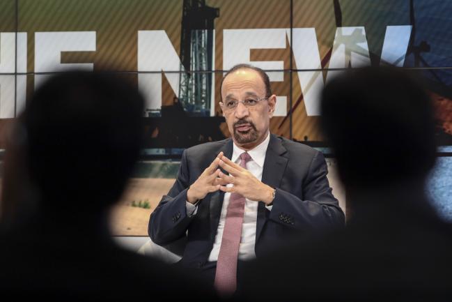 © Bloomberg. Khalid Al-Falih, Saudi Arabia's energy and industry minister, gestures while speaking during a panel session on day two of the World Economic Forum (WEF) in Davos, Switzerland, on Wednesday, Jan. 24, 2018. World leaders, influential executives, bankers and policy makers attend the 48th annual meeting of the World Economic Forum in Davos from Jan. 23 - 26.