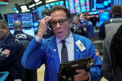 Dow Jones sụt hơn 250 điểm trước nỗi lo căng thẳng thương mại Mỹ - Trung kéo dài
