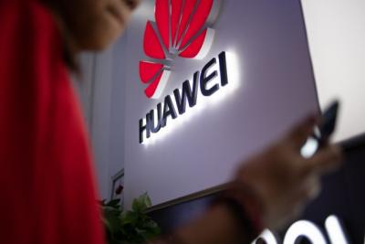 WSJ: Quyền Giám đốc Phòng Quản lý Ngân sách Mỹ muốn trì hoãn lệnh cấm Huawei