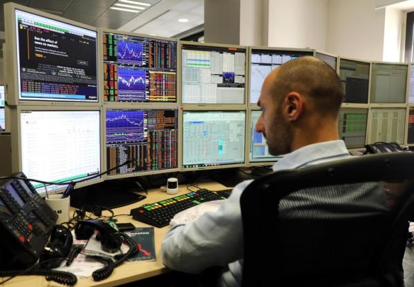 Spread Btp Bund apre stabile a 248 punti