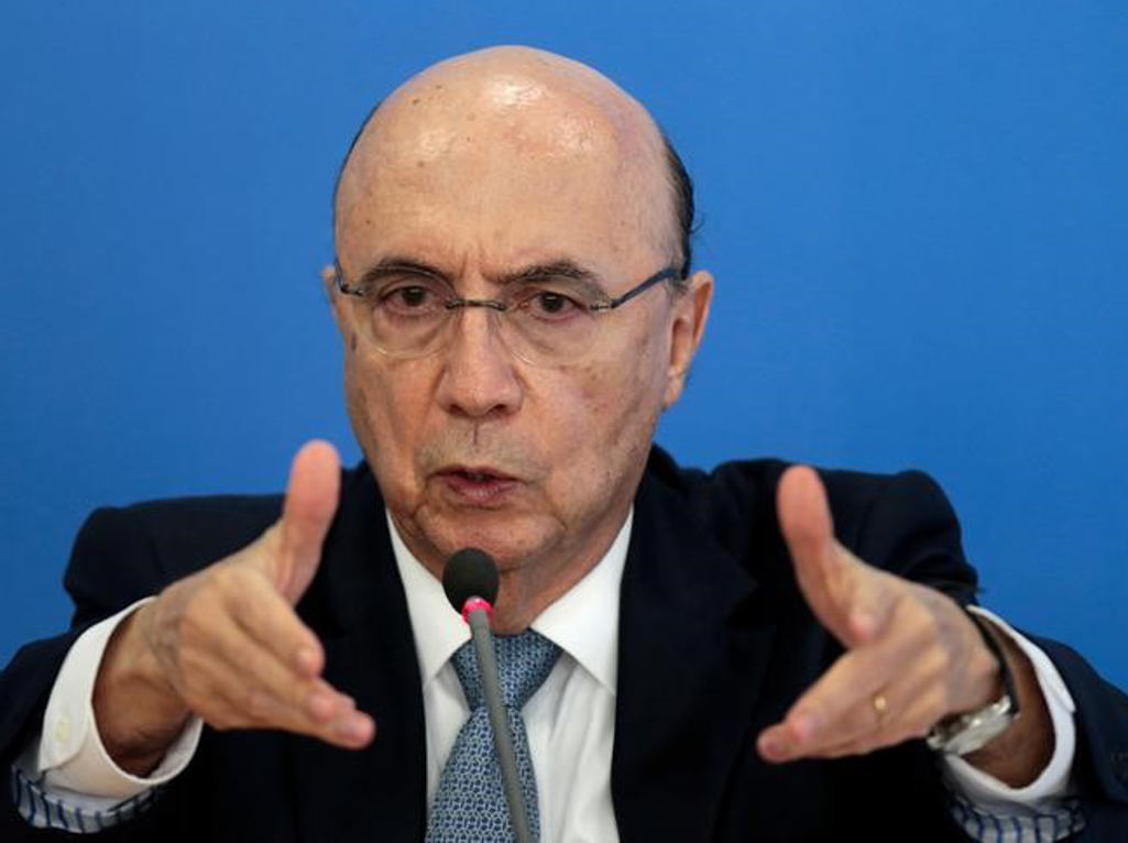Espresso Financista: Mercados iniciam semana de agenda cheia de olho em resultados 
