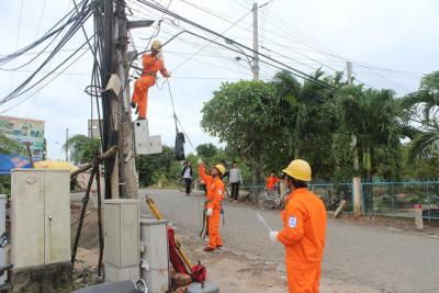 Nhiều phản ánh tiền điện tăng, EVN SPC yêu cầu dùng máy ghi chỉ số điện kế