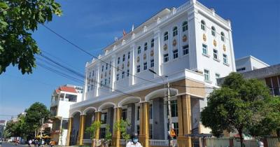 Phanh phui một loạt vụ giao "đất vàng" trái luật ở Phú Yên