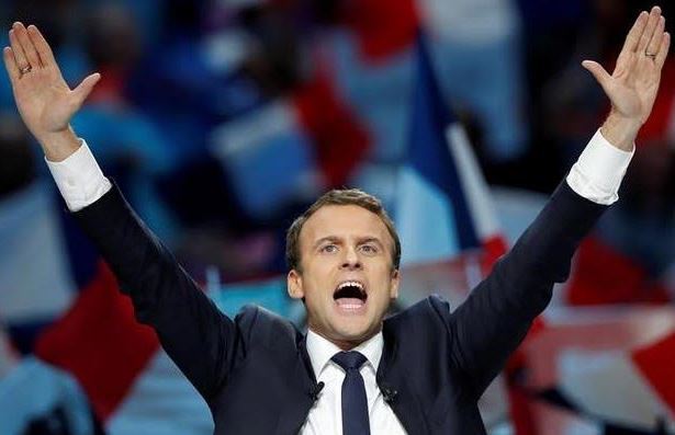 © EborsaHaber. Fransa’da İlk Turun Galibi “ Macron “