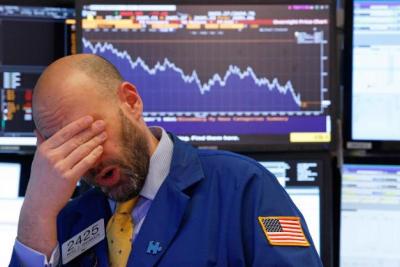 Phố Wall giảm phiên thứ 2 liên tiếp khi Dow Jones sụt hơn 800 điểm