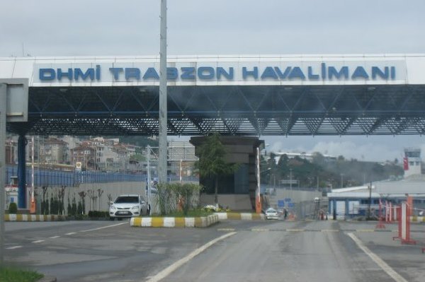 © EborsaHaber. Trabzon Havalimanında Yabancı Yolcu Sayısı % 114 Arttı