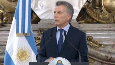 IMF cho Argentina vay 50 tỷ USD để cứu nền kinh tế