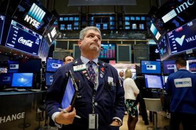 Dow Jones và S&P 500 lập kỷ lục mới