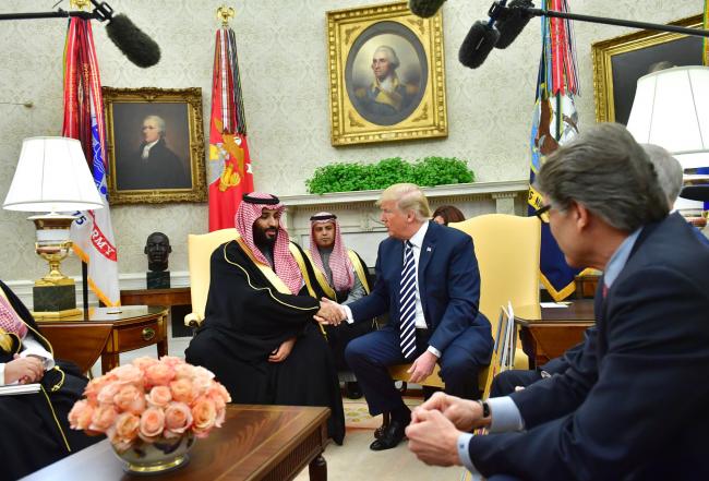 © Bloomberg. Trump and Mohammed bin Salman on March 20.