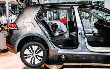 'VW klaar voor 50 miljoen elektrische auto's'