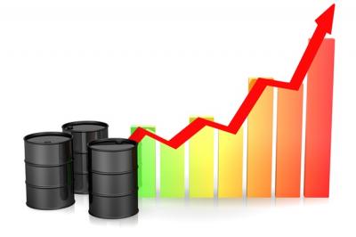 Dầu Brent lên đỉnh 4 năm, dầu WTI tăng 3 phiên liền