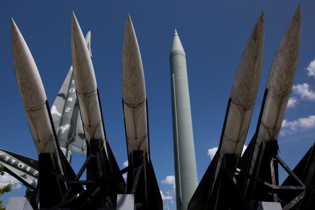 © Bloomberg. Mock MIM-23 Hawk surface-to-air missiles, foreground, and a mock North Korean Scud-B tactical ballistic missile, center right, stand on display at the War Memorial of Korea museum in Seoul, South Korea, on Friday, Aug. 11, 2017. The escalating war of words between U.S. PresidentDonald Trumpand North Korean leader Kim Jong Un sent Asian markets tumbling as the region braced for more provocations from his regime next week.